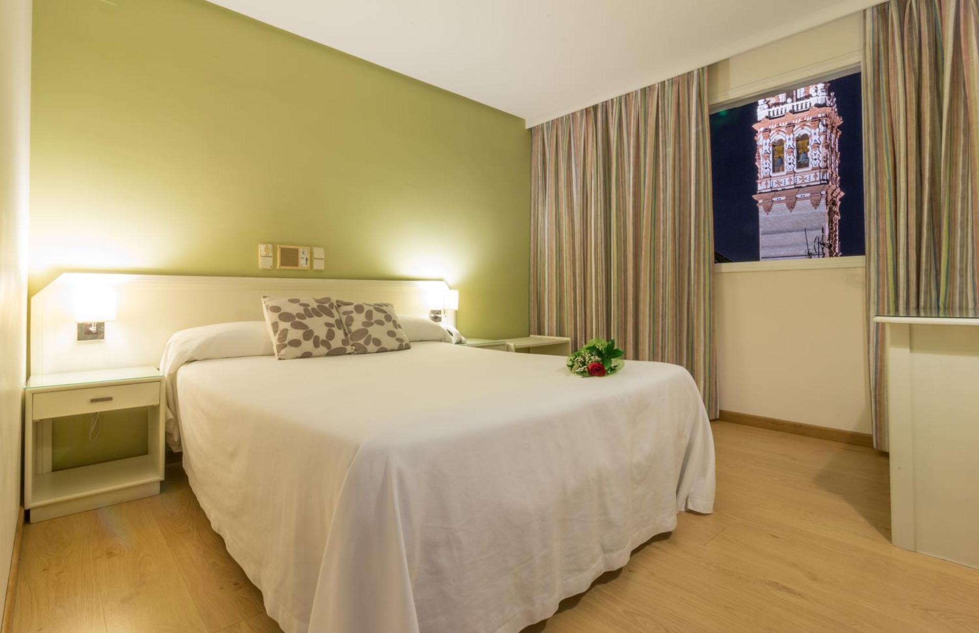 Hotel Plateria Écija Exteriör bild