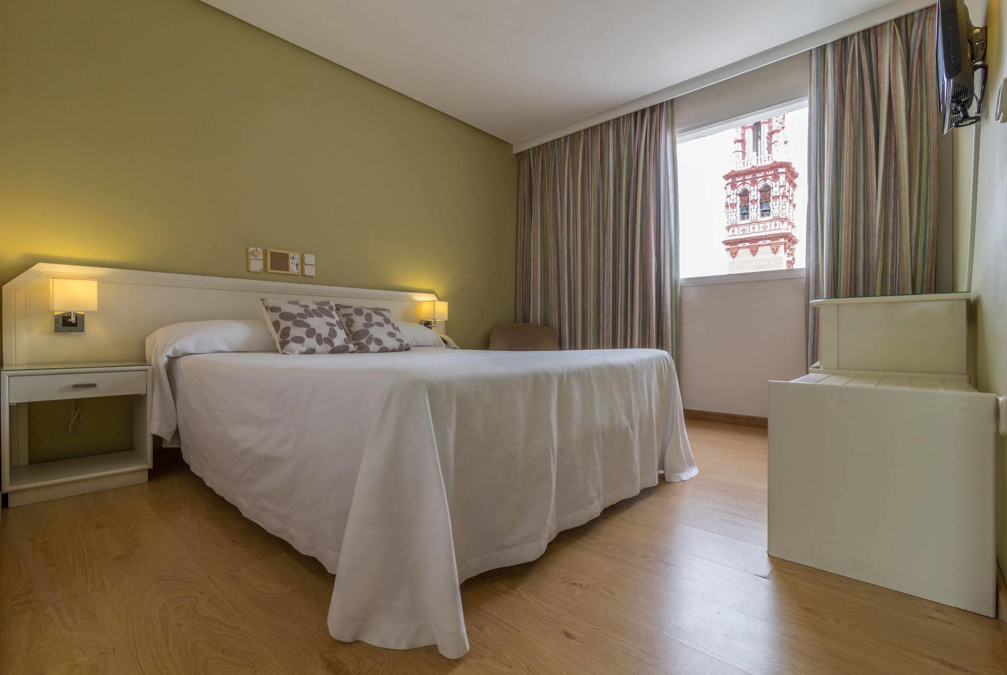 Hotel Plateria Écija Exteriör bild